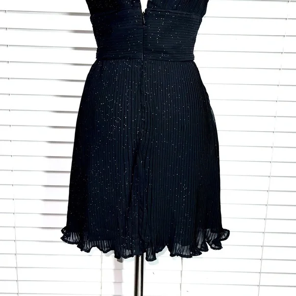 🚫SOLD! NWT🤩|•LA MAISON TALULAH•| V Pleated Chiffon Blk w/Gold Sparkle Dress - Picture 8 of 16